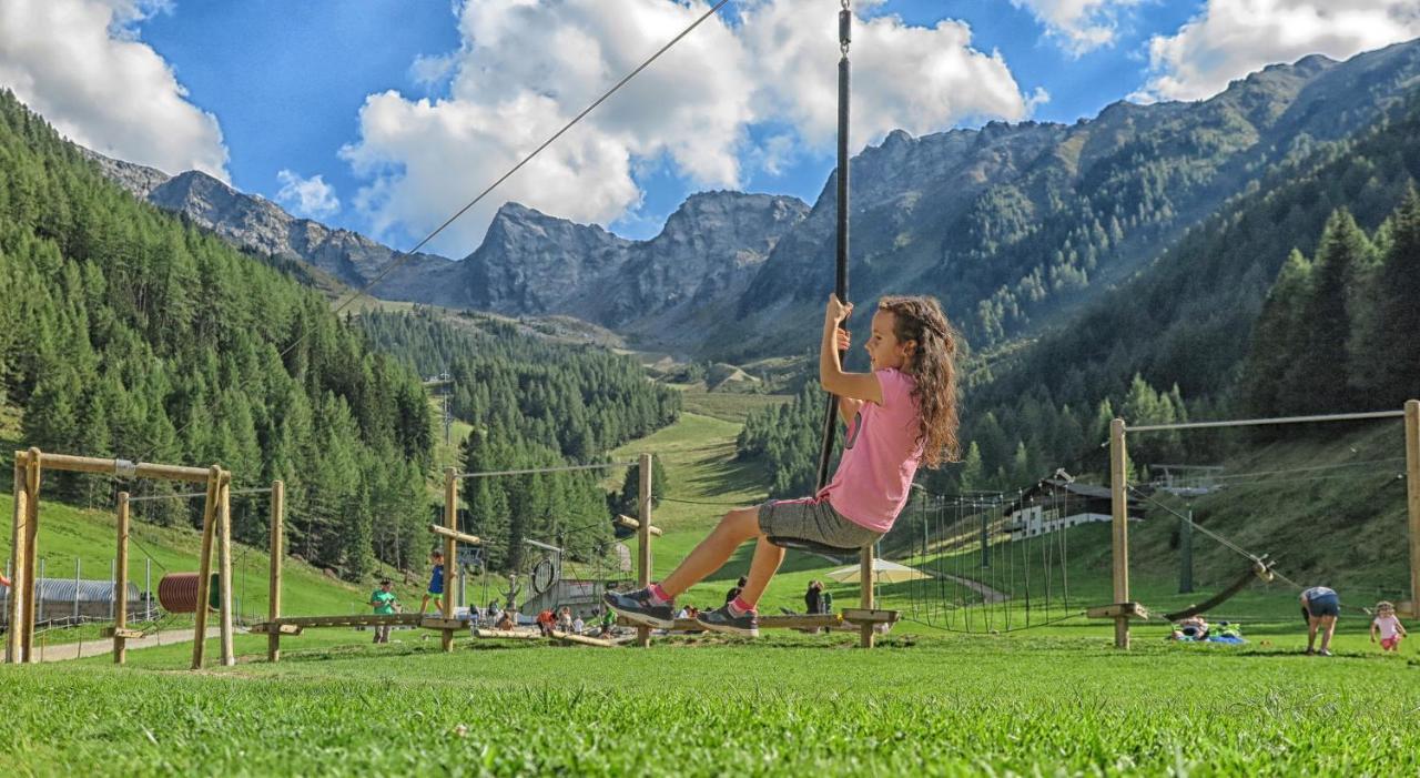Hotel Adler Ahrntal Buitenkant foto