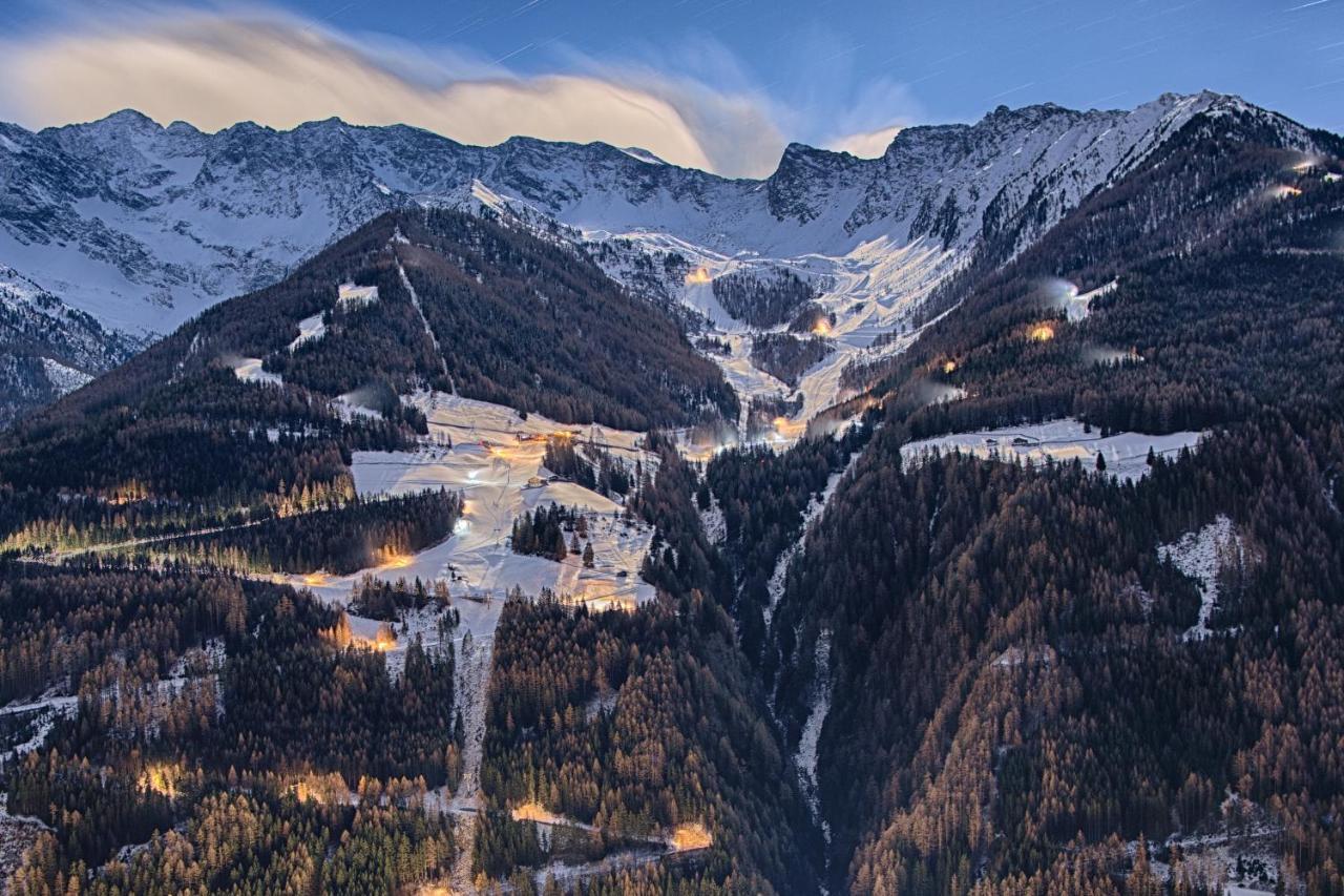 Hotel Adler Ahrntal Buitenkant foto